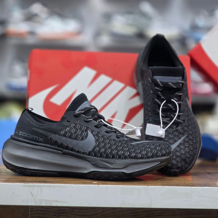 کتونی ویتنامی نایک زوم ایکس اینوینسیبل ران ۳ nike ZoomX Invincible Run 3 / رانینگ و پیاده / ضمانت کیفیت / سایز ۴۰ الا ۴۵