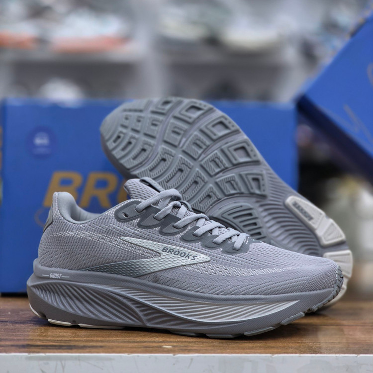 کتونی ویتنامی بروکس گاست ۱۷ Brooks ghost 17 / ضمانت کیفیت / سایز ۴۰ الا ۴۵