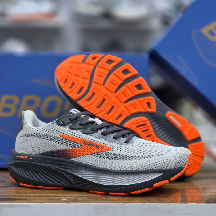 کتونی ویتنامی بروکس گاست ۱۷ Brooks ghost 17 / ضمانت کیفیت / سایز ۴۰ الا ۴۵