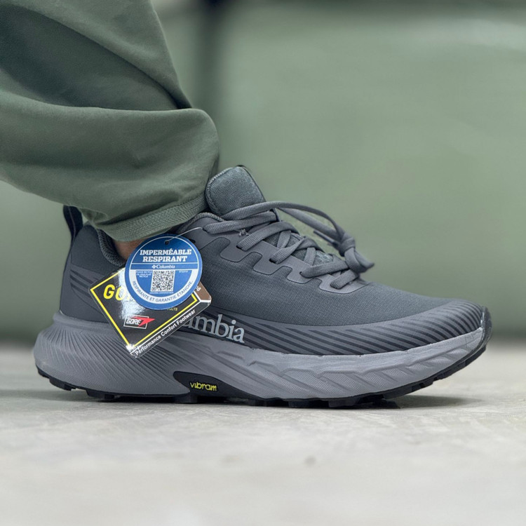 کتونی مسترکوالیتی کلمبیا گورتکس Colombia goretex / زیره ویبرام / ضمانت ویتنامی و کیفیت / سایز ۴۰ الا ۴۵