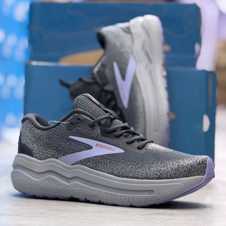 کتونی مسترکوالیتی بروکس گاست مکس ۲ Brooks ghost max 2 / ضمانت ویتنام و کیفیت / سایز ۴۰ الا ۴۵