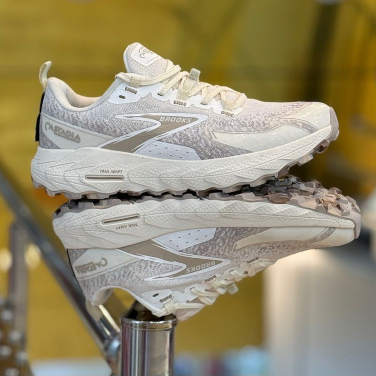 کتونی مسترکوالیتی بروکس کاسکادیا ۱۸ Brooks cascadia 18 / ضمانت ویتنام و کیفیت / سایز ۴۰ الا ۴۵