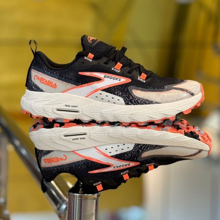 کتونی مسترکوالیتی بروکس کاسکادیا ۱۸ Brooks cascadia 18 / ضمانت ویتنام و کیفیت / سایز ۴۰ الا ۴۵