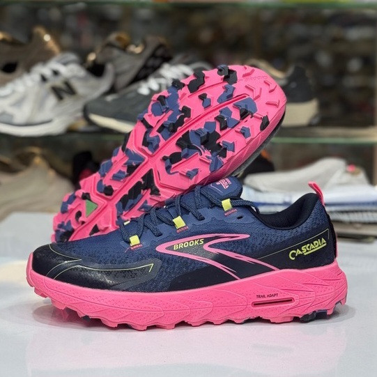 کتونی مسترکوالیتی بروکس کاسکادیا ۱۷ Brooks cascadia 17 / ضمانت ویتنام و کیفیت / سایز ۴۰ الا ۴۵