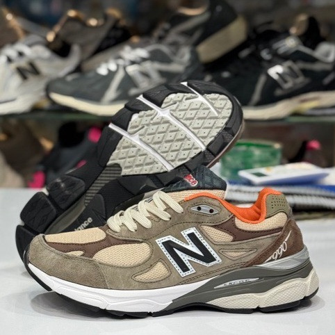 کتونی مسترکوالیتی نیوبالانس ۹۹۰ newbalance 990 / کیفیت مسترکوالیتی / ضمانت کالا ۲۰۲۵ / سایز ۴۰ الا ۴۵