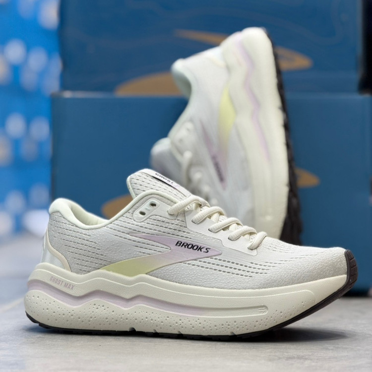 کتونی مسترکوالیتی بروکس گاست مکس ۲ Brooks ghost max 2 / ضمانت ویتنام و کیفیت / سایز ۴۰ الا ۴۵