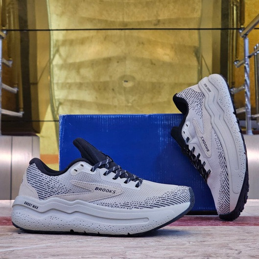 کتونی مسترکوالیتی بروکس گاست مکس ۲ Brooks ghost max 2 / ضمانت ویتنام و کیفیت / سایز ۴۰ الا ۴۵