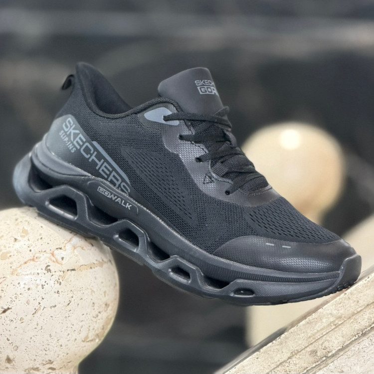 کتونی مسترکوالیتی اسکیچرز گو ران Skechers gorun / ضمانت ویتنام و کیفیت / سایز ۴۰ الا ۴۵