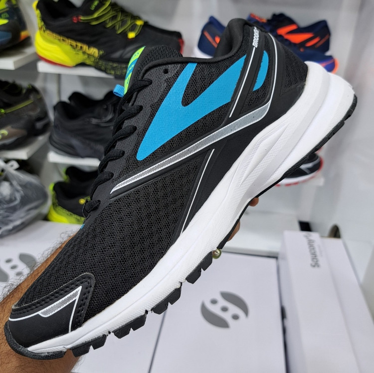 کتونی ویتنامی بروکس لانچ لندن ۲۰۱۷ Brooks launch London 2017 / ضمانت کیفیت ۲۰۲۵ / سایز ۴۰ الا ۴۵