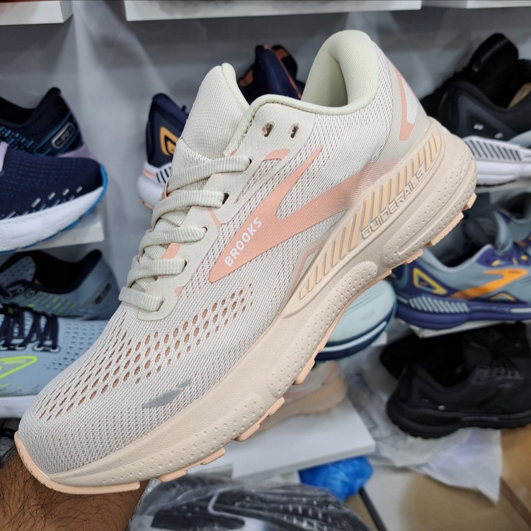 کتونی ویتنامی بروکس آدرنالین جی تی اس ۲۳ Brooks adrenaline gts 23 / رویه مقاوم و تنفس پذیر / کیفیت مستر ۲۰۲۵ / سایز ۴۰ الا ۴۵