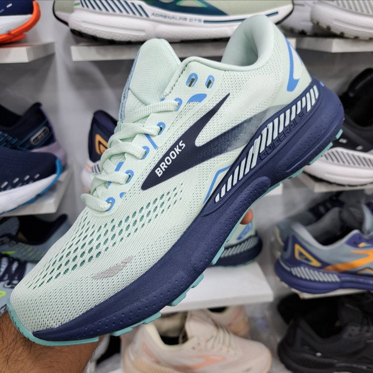 کتونی ویتنامی بروکس آدرنالین جی تی اس ۲۳ Brooks adrenaline gts 23 / رویه مقاوم و تنفس پذیر / کیفیت مستر ۲۰۲۵ / سایز ۴۰ الا ۴۵