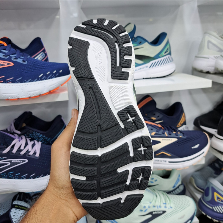 کتونی ویتنامی بروکس آدرنالین جی تی اس ۲۳ Brooks adrenaline gts 23 / رویه مقاوم و تنفس پذیر / کیفیت مستر ۲۰۲۵ / سایز ۴۰ الا ۴۵