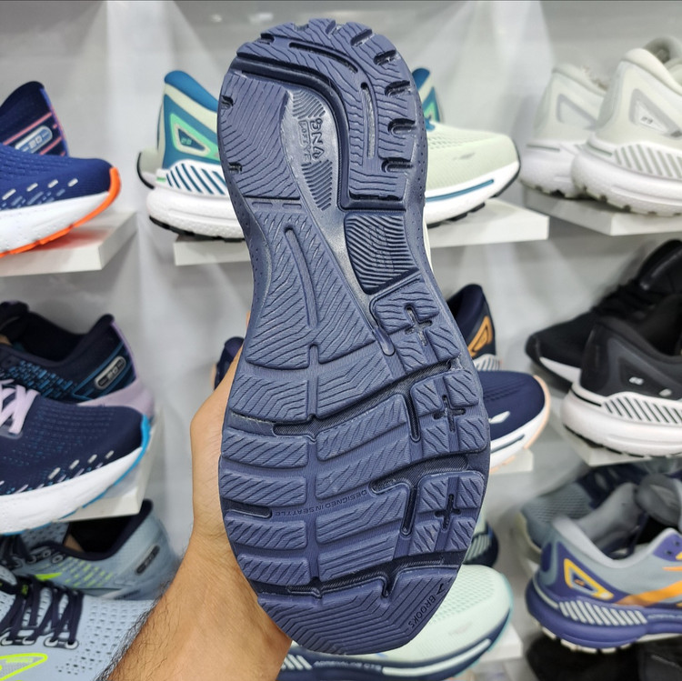 کتونی ویتنامی بروکس آدرنالین جی تی اس ۲۳ Brooks adrenaline gts 23 / رویه مقاوم و تنفس پذیر / کیفیت مستر ۲۰۲۵ / سایز ۴۰ الا ۴۵