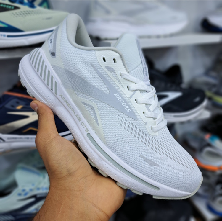کتونی ویتنامی بروکس آدرنالین جی تی اس ۲۳ Brooks adrenaline gts 23 / رویه مقاوم و تنفس پذیر / کیفیت مستر ۲۰۲۵ / سایز ۴۰ الا ۴۵
