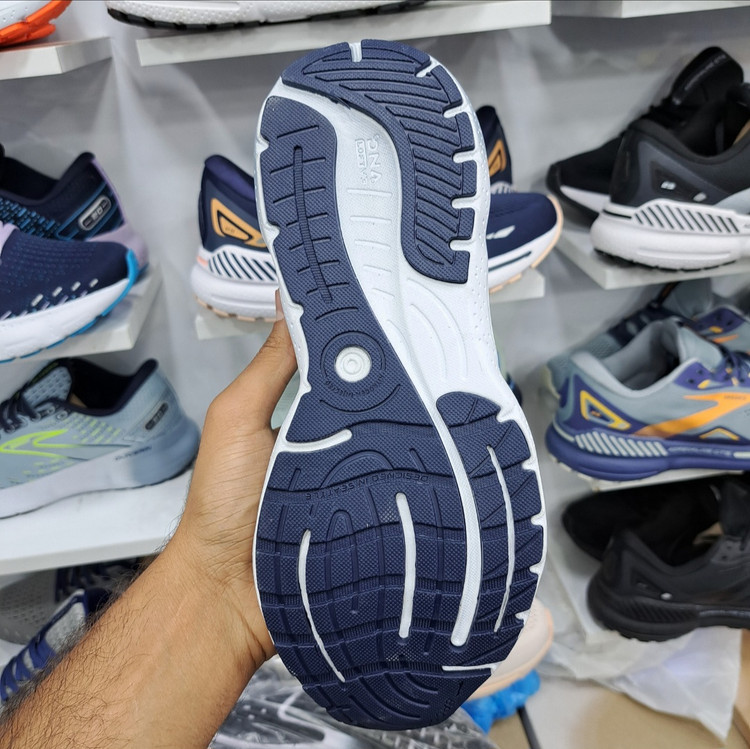 کتونی مسترکوالیتی بروکس گلیسیرین ۲۰ Brooks Glycerin 20 / ضمانت کیفیت و ویتنام / سایز ۴۰ الا ۴۵