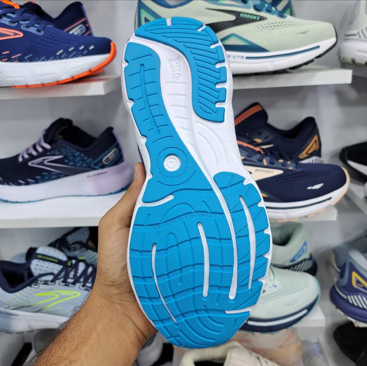 کتونی مسترکوالیتی بروکس گلیسیرین ۲۰ Brooks Glycerin 20 / ضمانت کیفیت و ویتنام / سایز ۴۰ الا ۴۵
