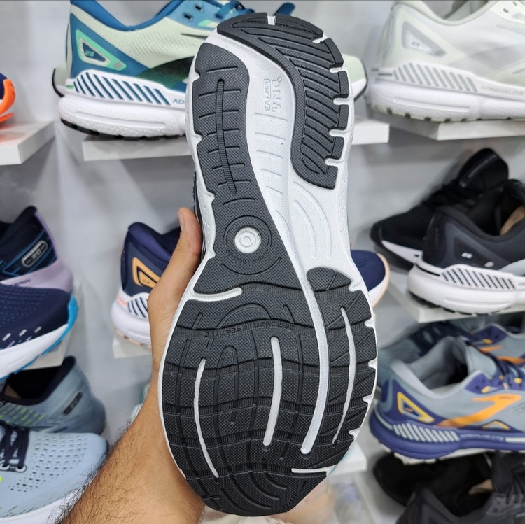 کتونی مسترکوالیتی بروکس گلیسیرین ۲۰ Brooks Glycerin 20 / ضمانت کیفیت و ویتنام / سایز ۴۰ الا ۴۵