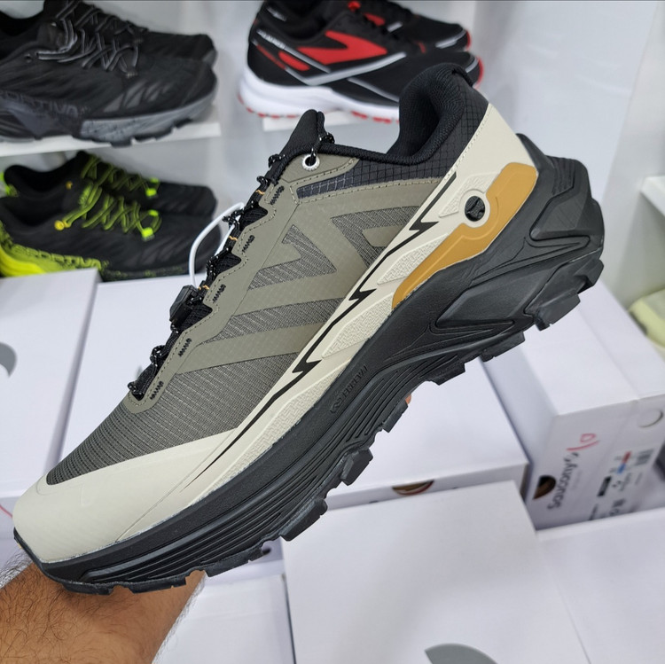 کفش طبیعت گردی مسترکوالیتی کلمبیا هایکینگ Columbia hiking / گورتکس و ضد آب / سایز ۴۰ الا ۴۵