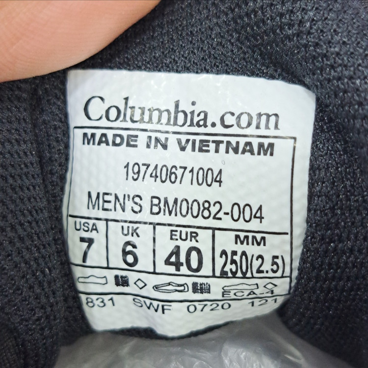 کفش طبیعت گردی مسترکوالیتی کلمبیا هایکینگ Columbia hiking / گورتکس و ضد آب / سایز ۴۰ الا ۴۵