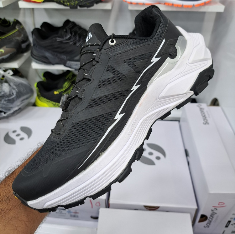کفش طبیعت گردی مسترکوالیتی کلمبیا هایکینگ Columbia hiking / گورتکس و ضد آب / سایز ۴۰ الا ۴۵
