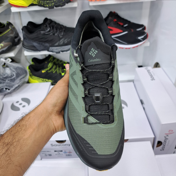کفش طبیعت گردی مسترکوالیتی کلمبیا هایکینگ Columbia hiking / گورتکس و ضد آب / سایز ۴۰ الا ۴۵
