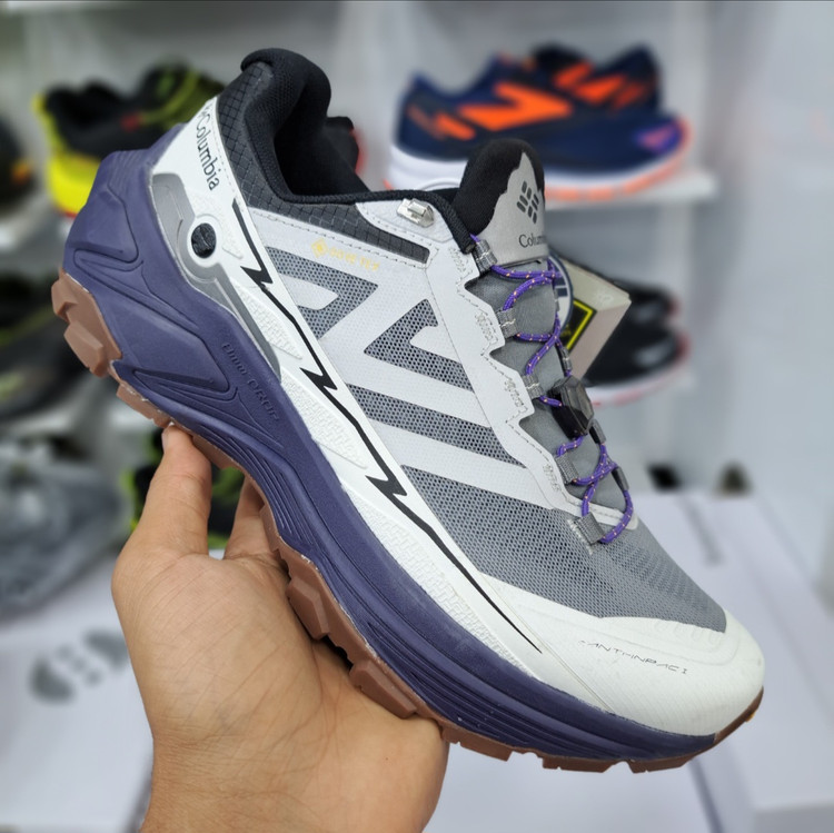 کفش طبیعت گردی مسترکوالیتی کلمبیا هایکینگ Columbia hiking / گورتکس و ضد آب / سایز ۴۰ الا ۴۵