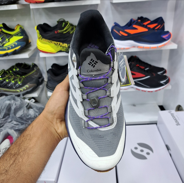 کفش طبیعت گردی مسترکوالیتی کلمبیا هایکینگ Columbia hiking / گورتکس و ضد آب / سایز ۴۰ الا ۴۵