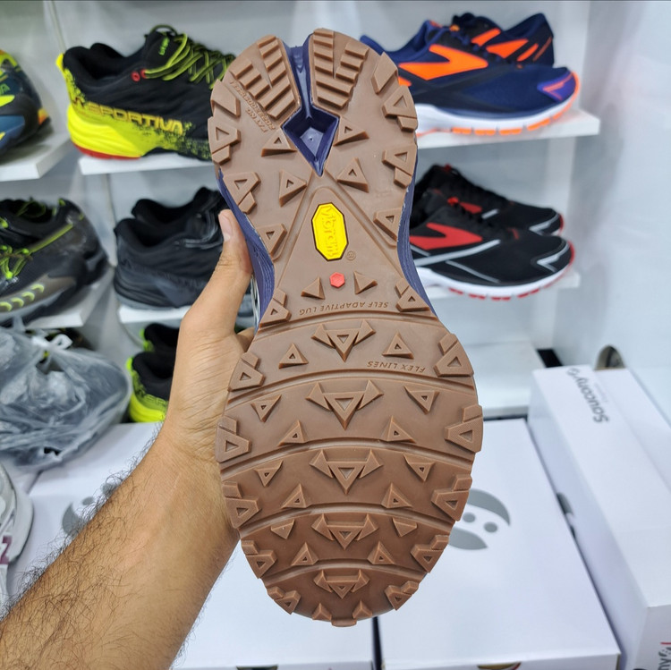 کفش طبیعت گردی مسترکوالیتی کلمبیا هایکینگ Columbia hiking / گورتکس و ضد آب / سایز ۴۰ الا ۴۵