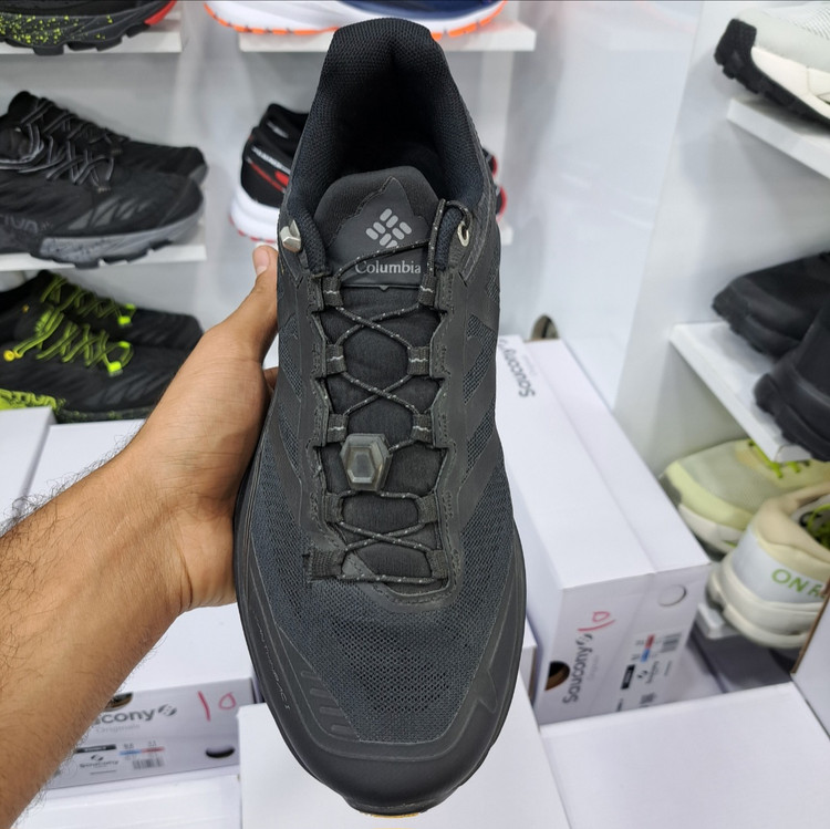 کفش طبیعت گردی مسترکوالیتی کلمبیا هایکینگ Columbia hiking / گورتکس و ضد آب / سایز ۴۰ الا ۴۵
