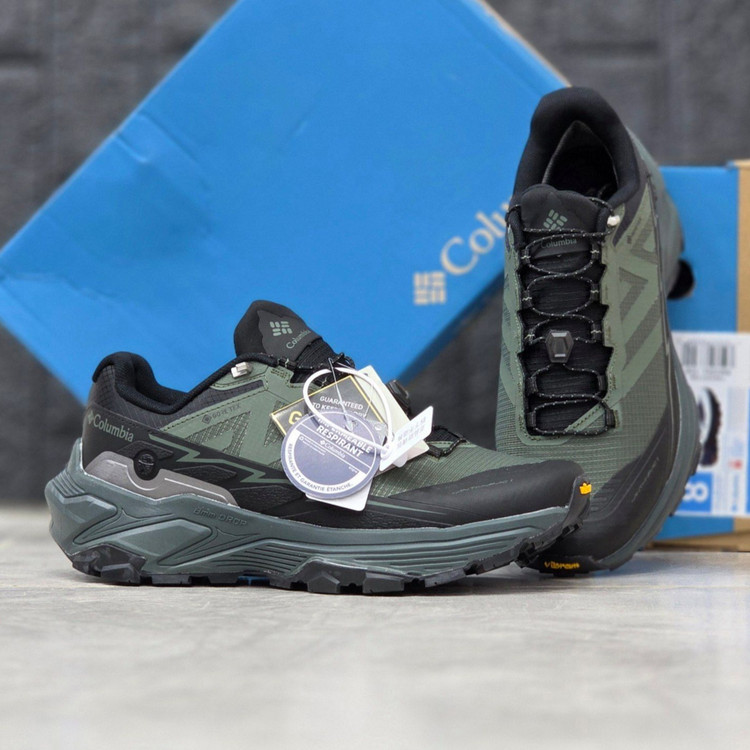 کفش طبیعت گردی مسترکوالیتی کلمبیا هایکینگ Columbia hiking / گورتکس و ضد آب / سایز ۴۰ الا ۴۵