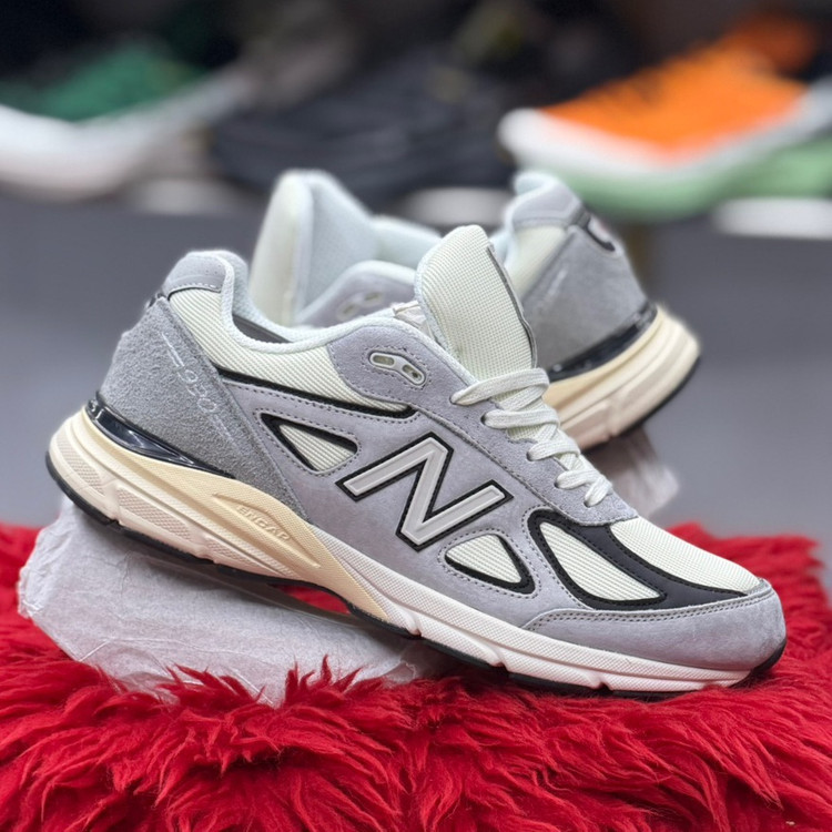 کتونی مسترکوالیتی نیوبالانس ۹۹۰ newbalance 990 / کیفیت مسترکوالیتی / ضمانت کالا ۲۰۲۵ / سایز ۴۰ الا ۴۵