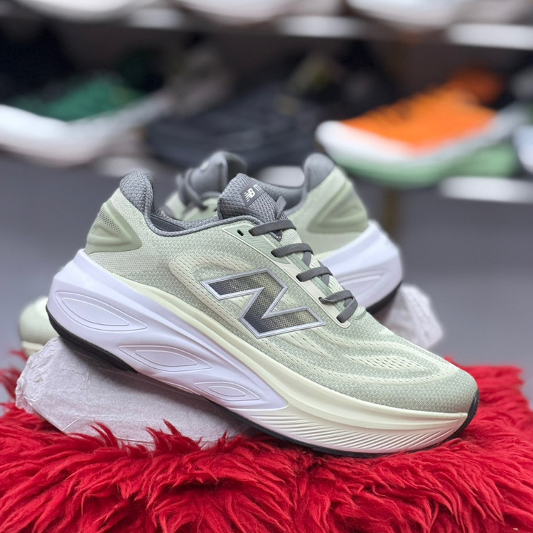 کتونی مسترکوالیتی نیوبالانس فرش فوم مور newbalance fresh foam more / ضمانت کیفیت و ویتنام / سایز ۴۰ الا ۴۵