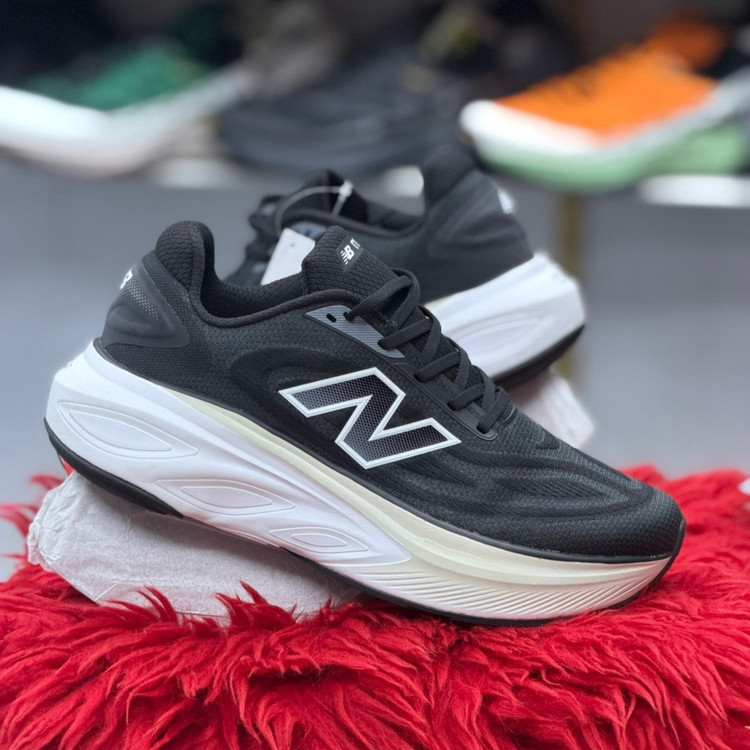 کتونی مسترکوالیتی نیوبالانس فرش فوم مور newbalance fresh foam more / ضمانت کیفیت و ویتنام / سایز ۴۰ الا ۴۵