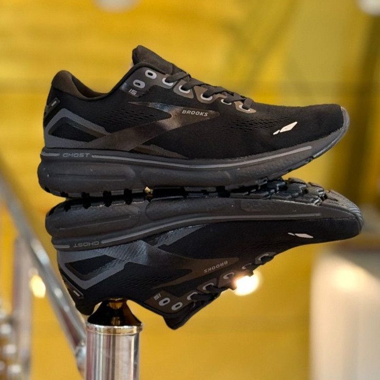 کتونی مسترکوالیتی ست زنانه و مردانه بروکس گاست ۱۵ Brooks ghost 15 / ضمانت کیفیت و ویتنام / سایز ۳۶ الا ۴۵