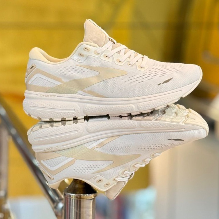 کتونی مسترکوالیتی ست زنانه و مردانه بروکس گاست ۱۵ Brooks ghost 15 / ضمانت کیفیت و ویتنام / سایز ۳۶ الا ۴۵