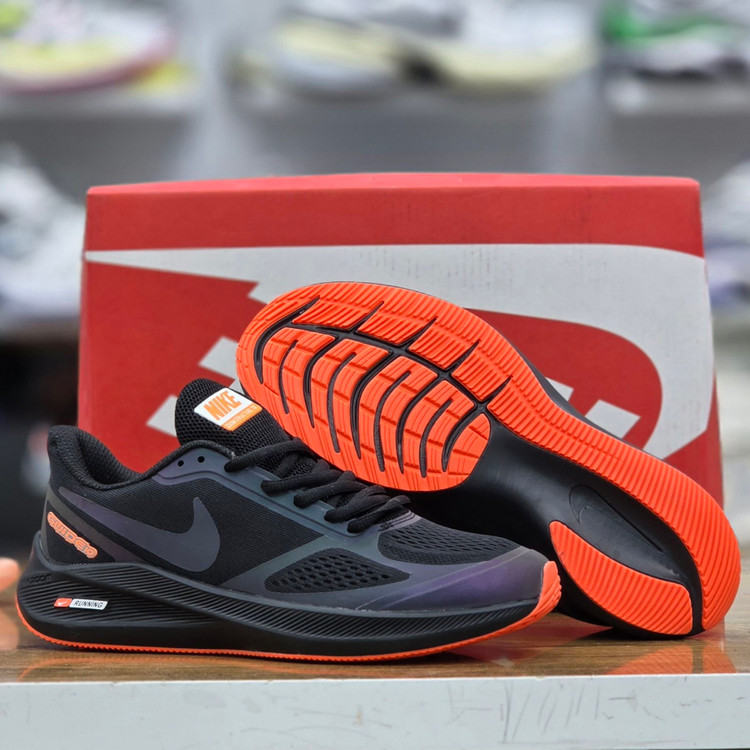 کتونی زنانه نایگ گاید ۱۰ nike guide 10 / رویه مقاوم و تنفس پذیر / کیفیت مستر ۲۰۲۵ / سایز ۳۷ الا ۴۰