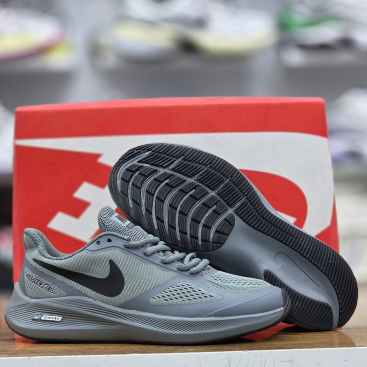 کتونی زنانه نایگ گاید ۱۰ nike guide 10 / رویه مقاوم و تنفس پذیر / کیفیت مستر ۲۰۲۵ / سایز ۳۷ الا ۴۰