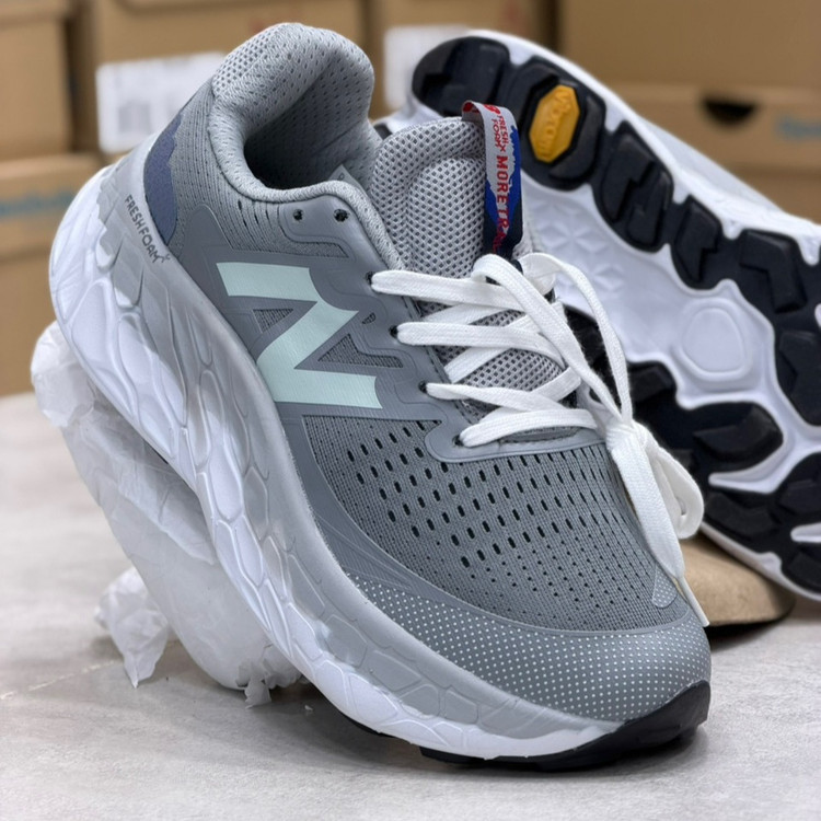 کتونی مسترکوالیتی نیوبالانس فرش فوم مور تریل وی۳ newbalance fresh foam more trail v3 / ضمانت ویتنام و کیفیت کالا / سایز ۴۰ الا ۴۵