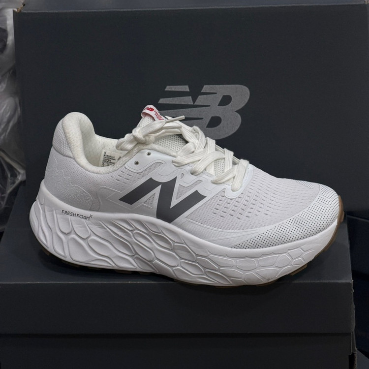 کتونی مسترکوالیتی نیوبالانس فرش فوم مور تریل وی۳ newbalance fresh foam more trail v3 / ضمانت ویتنام و کیفیت کالا / سایز ۴۰ الا ۴۵