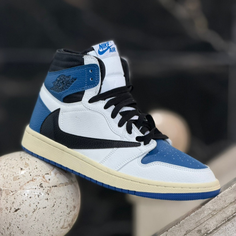 کفش مسترکوالیتی نایک ایر جردن وان Nike air Jordan 1 / ضمانت کیفیت و ویتنام / سایز ۴۰ الا ۴۵