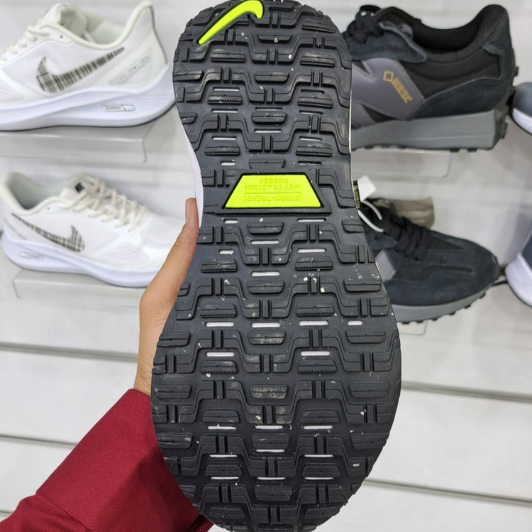 کتونی ویتنامی نایک اینفینیتی ران ۴ nike infinity run 4 / دولایه ضد آب / ضمانت کیفیت ۲۰۲۵ / سایز ۴۰ الا ۴۵
