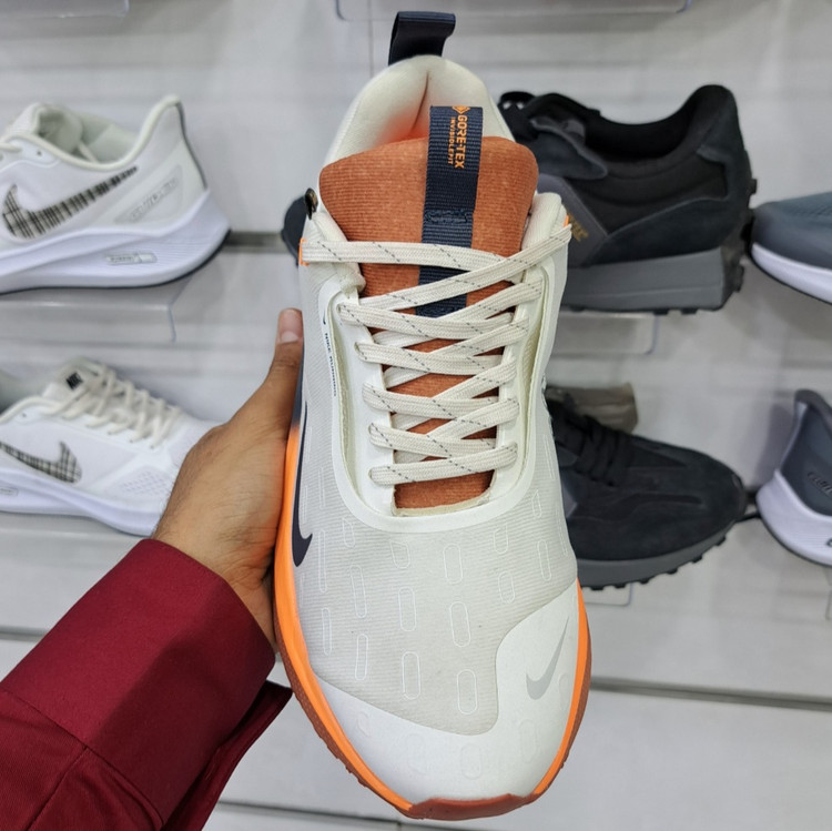 کتونی ویتنامی نایک اینفینیتی ران ۴ nike infinity run 4 / دولایه ضد آب / ضمانت کیفیت ۲۰۲۵ / سایز ۴۰ الا ۴۵