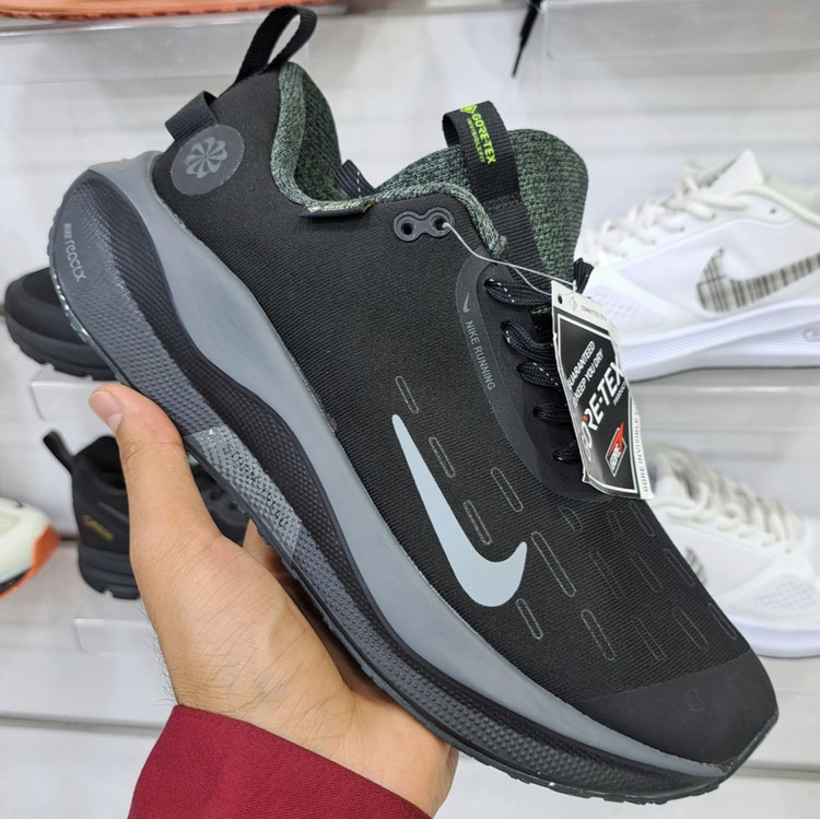 کتونی ویتنامی نایک اینفینیتی ران ۴ nike infinity run 4 / دولایه ضد آب / ضمانت کیفیت ۲۰۲۵ / سایز ۴۰ الا ۴۵
