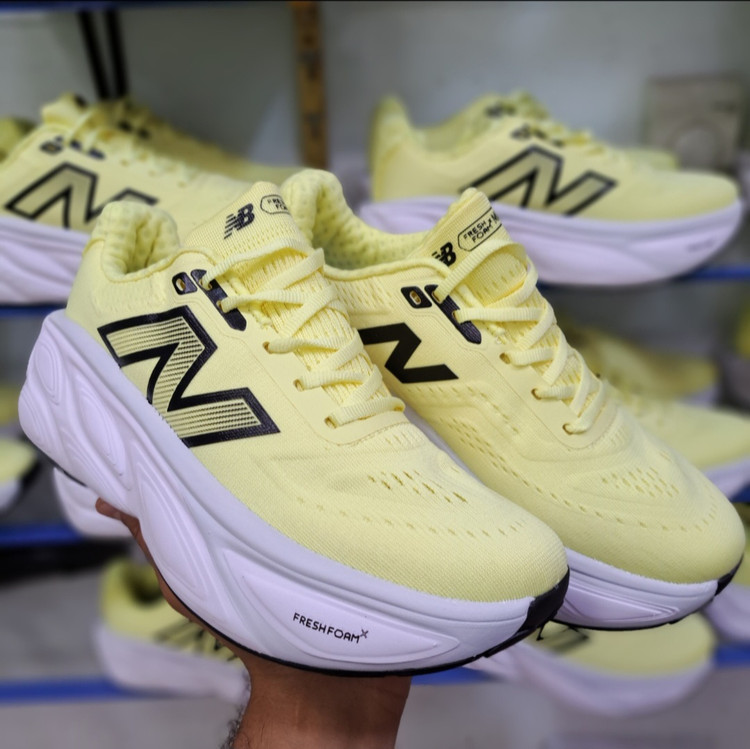 کتونی مسترکوالیتی نیوبالانس فرش فوم مور newbalance fresh foam more / ضمانت کیفیت و ویتنام / سایز ۴۰ الا ۴۵