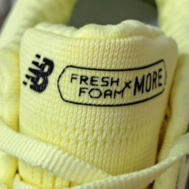 کتونی مسترکوالیتی نیوبالانس فرش فوم مور newbalance fresh foam more / ضمانت کیفیت و ویتنام / سایز ۴۰ الا ۴۵