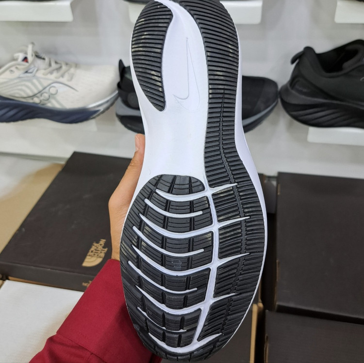 کتونی نایگ گاید ۱۰ nike guide 10 / رویه مقاوم و تنفس پذیر / کیفیت مستر ۲۰۲۵ / سایز ۴۰ الا ۴۵