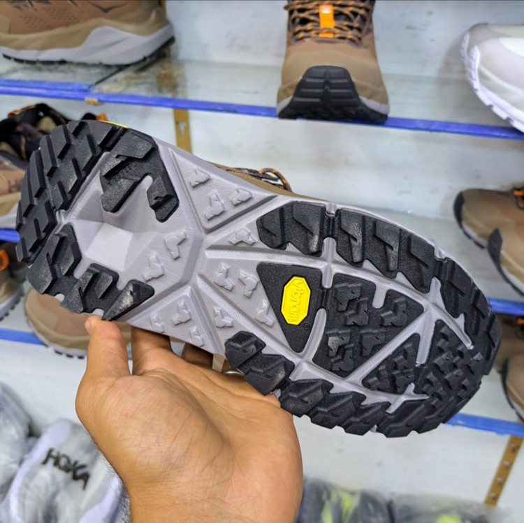 کفش هایکینگ هوکا کاها Hoka kaha Low GTX / کیفیت مستر / سایز ۴۰ الا ۴۵