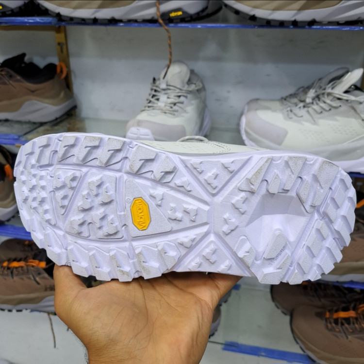 کفش هایکینگ هوکا کاها Hoka kaha Low GTX / کیفیت مستر / سایز ۴۰ الا ۴۵