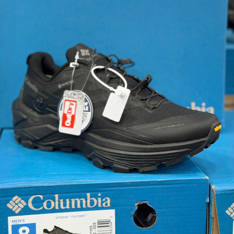 کفش طبیعت گردی مسترکوالیتی کلمبیا هایکینگ Columbia hiking / گورتکس و ضد آب / سایز ۴۰ الا ۴۵