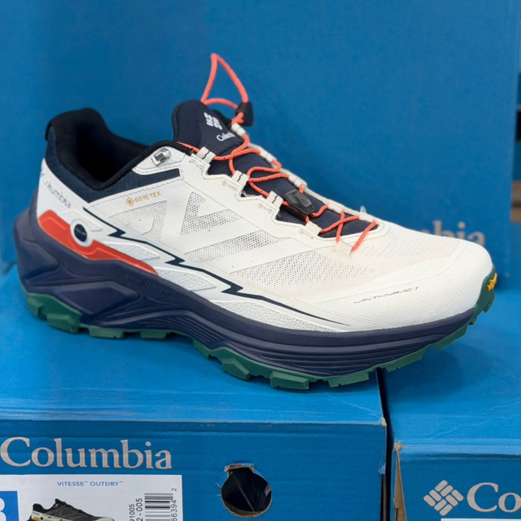 کفش طبیعت گردی مسترکوالیتی کلمبیا هایکینگ Columbia hiking / گورتکس و ضد آب / سایز ۴۰ الا ۴۵